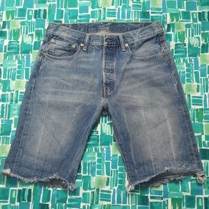 LEVI'S CUTT-OFF SHORTS